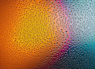 W czym myć naczynia bez płynu?