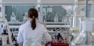 Jaki lekarz może pracować w karetce?