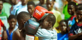 Jak zapakowac prezent z balonami?