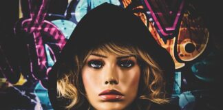 Jak wyglądałaby lalka Barbie gdyby była kobietą?