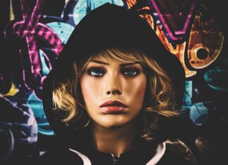 Jak wyglądałaby lalka Barbie gdyby była kobietą?