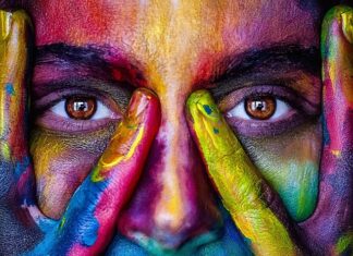 Co rozwija malowanie palcami?