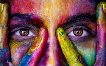 Co rozwija malowanie palcami?