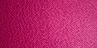 Czym smarować skórę niemowlaka po kąpieli?