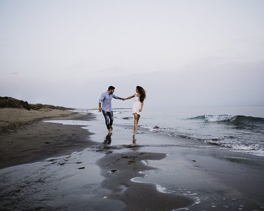 W co się bawić w domu z 4 latkiem?