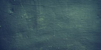 Kiedy przybory szkolne są najtansze?