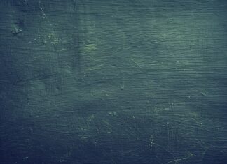 Kiedy przybory szkolne są najtansze?