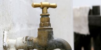 Jak wygląda czop w uchu?