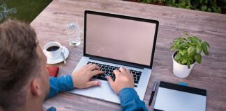 Jak się pisze Fidget Toy?