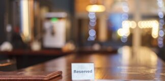 Jak ma na nazwisko Ken z Barbie?