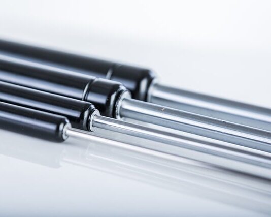 Jak dobrać siłowniki do klapy?