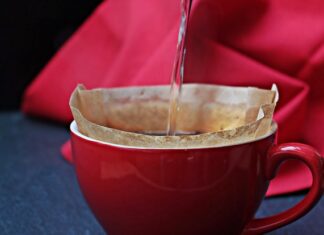 Jak filtrować wodę w stawie? Jak filtrować wodę w stawie?