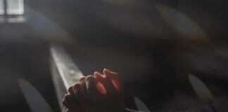 Jak daleko pompa od basenu?