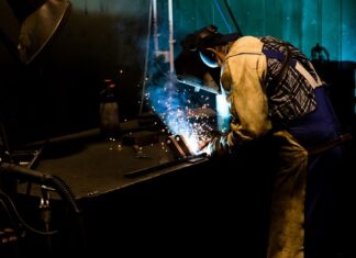 Jaka spawarka MIG MAG do 1000 zł?